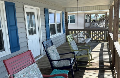Folly Beach Casa | FRENTE AL MAR Vistas impresionantes! Libro para la primavera y el otoño ahora!