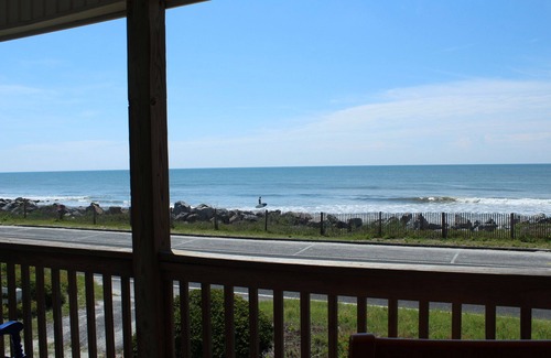 Folly Beach Casa | FRENTE AL MAR Vistas impresionantes! Libro para la primavera y el otoño ahora!