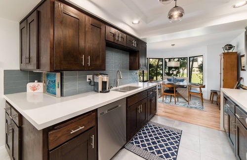 Solana Beach Condominio | Oceanfront Del Mar Beach Club, condominio junto a la piscina de 2 dormitorios / 2 baños