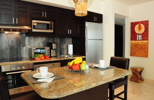 Downtown Condominio | Ocean Views 2 BR / 2B condo El Taj Ocean, Playa del Carmen