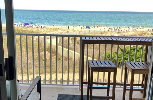 North Ocean City Apartamento | Oceanfront condo in North OC with amazing views!