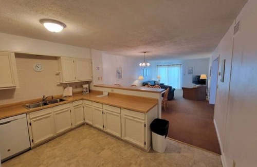 Rodanthe Condominio | Oceanfront Condo - OBX - Early Bird Catches the Worm