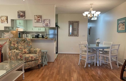 North Carolina Coast Condominio | Oceanfront Condo | Walk to Beach & Boardwalk