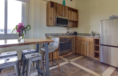 Placencia Complejo | Oceanfront Condo w/ Large Veranda & WiFi - Steps to Beach, Shops, & Dining