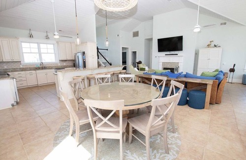 Pine Island Casa | FRENTE AL MAR Corolla-11 BDR (8 Mstr) Pool, Fire Pit, Steps to beach, REMODELED 2019!