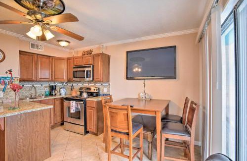 North Beach Apartamento | Oceanfront Corpus Christi Condo with Pool!