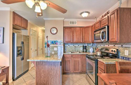 North Beach Apartamento | Oceanfront Corpus Christi Condo with Pool!