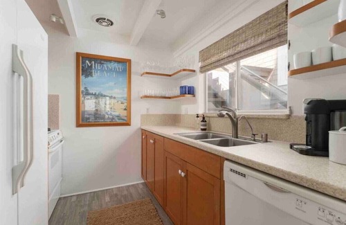 Montecito Casa | Oceanfront Cottage on the Sand at Miramar Beach