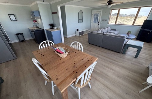 South Nags Head Cabaña | Oceanfront Cottage, S Nags Pet Friendly! MP19
