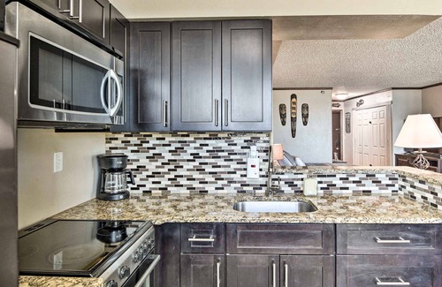 East Daytona Apartamento | Oceanfront Daytona Beach Condo w/ New Pool!