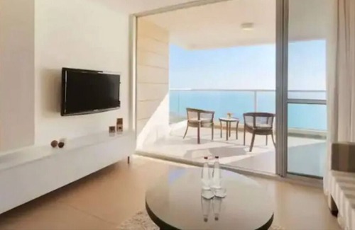 Acre Apartamento | Oceanfront Deluxe Suite