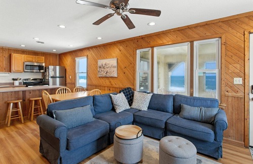 South Nags Head Casa | Oceanfront, dog friendly, amazing sunrise!