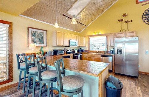 Waves Casa | Oceanfront, dog-friendly house with private hot tub, pool, AC, & lovely views