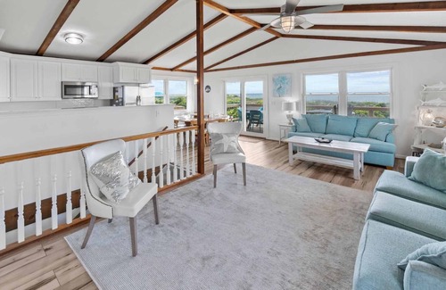 Avon Casa | Acceso directo a la playa! Frente al mar con piscina de agua salada, bañera de hidromasaje, sala de juegos, se admiten perros