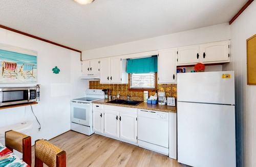 Buxton Casa | Oceanfront, Dog-Friendly House w/ Shared Pool, Free WiFi, Ocean Views