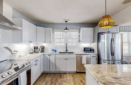 Frisco Casa | Oceanfront dog-friendly home with private hot tub, ocean-view sundecks, AC & W/D
