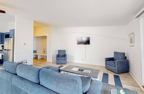 Boothbay Harbor Condominio | Oceanfront, dog-friendly condo with Boothbay Harbor views & prime location