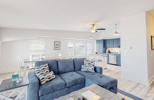 Boothbay Harbor Condominio | Oceanfront, dog-friendly condo with Boothbay Harbor views & prime location