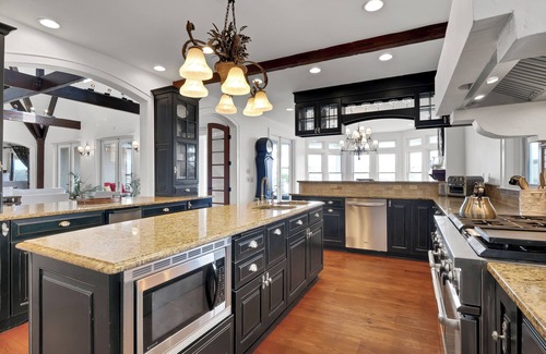 East Beach Casa | Oceanfront, East Beach, Occupancy 12, Four Bedroom Home