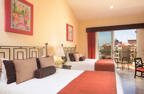 Flamingos Complejo | Oceanfront Elegance: 3400 SqFt Penthouse with Jacuzzi Dec 21-28- Contact Host!