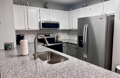 Kure Beach Condominio | Oceanfront End Unit Condo with Pool-Riggings D2