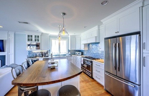 East Sandwich Casa | OCEANFRONT! Fabulous new construction with Central AC at East Sandwich Beach