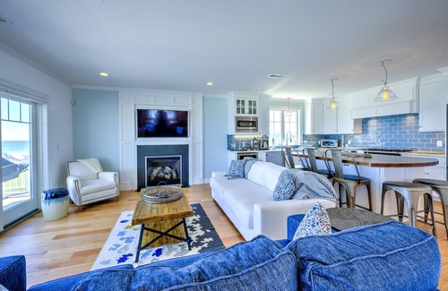 East Sandwich Casa | OCEANFRONT! Fabulous new construction with Central AC at East Sandwich Beach
