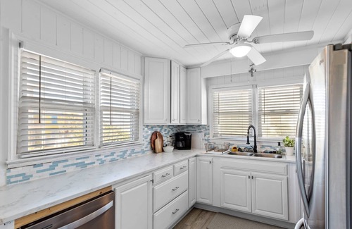 Atlantic Beach Casa | Oceanfront Family Cottage: Hot Tub, Heated Pool. Game Room & Stunning Beach View