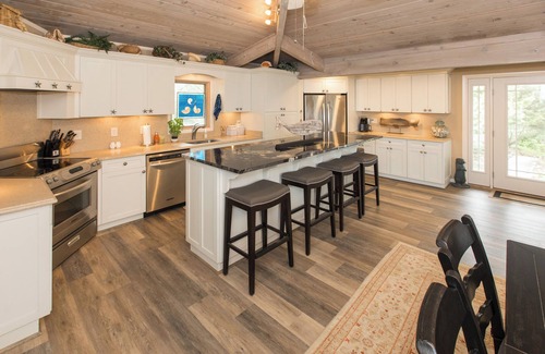 Sandbridge Casa | OCEANFRONT - Great views, Hot Tub, Sleeps 9