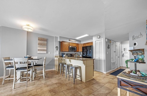 Fort Morgan Condominio | Oceanfront Gulf view - 2 bed/2 bath condo: pools, balcony, tons of amenities!