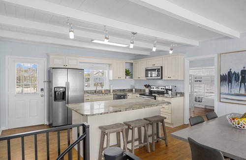North Myrtle Beach Casa | Shell Yeah: Oceanfront*Heated Pool*Bar*Firepit