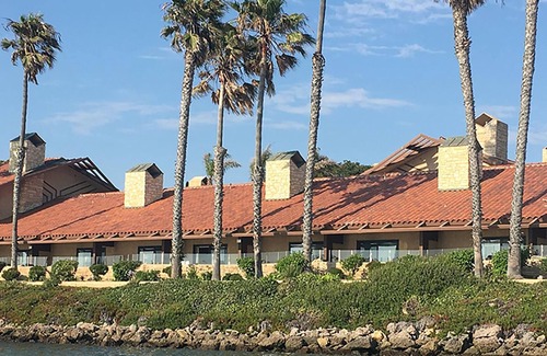 Ventura Complejo | Oceanfront Harbortown Point Marina Retreat + Amenities, Studio Suite