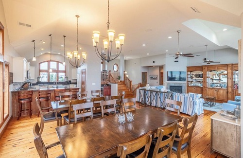 Hatteras Casa | Oceanfront Hatteras home w/ countless amenities & panoramic views!