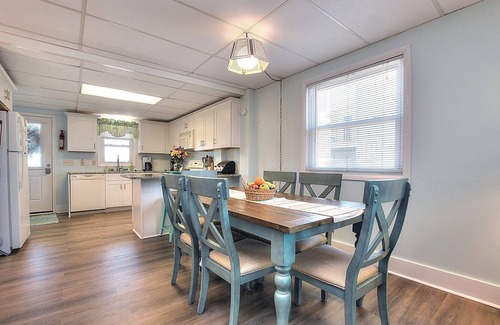 Holden Beach Cabaña | Oceanfront. Heated Saltwater Pool. Perfect For A Small Family.