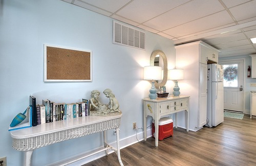 Holden Beach Cabaña | Oceanfront. Heated Saltwater Pool. Perfect For A Small Family.