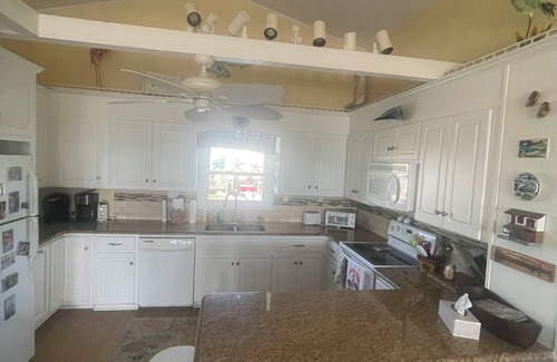 Jacksonville Casa | Oceanfront Home, Best Location: Walk to Town, 4 Bed/3 Bath, Pet Friendly!