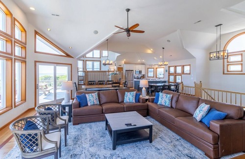 Currituck County Casa | Oceanfront home in Corolla NC just steps from the beach!