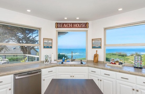Montara Casa | Oceanfront Home Retreat w Breathtaking Views of Fitzgerald Marine Reserve