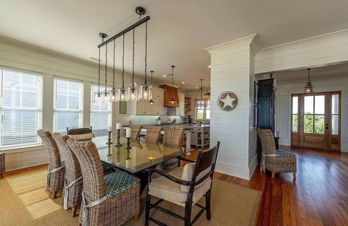 Pawleys Island Casa | Oceanfront Home on Peninsula-elevator-creekside-2 pools-Litchfield Beach