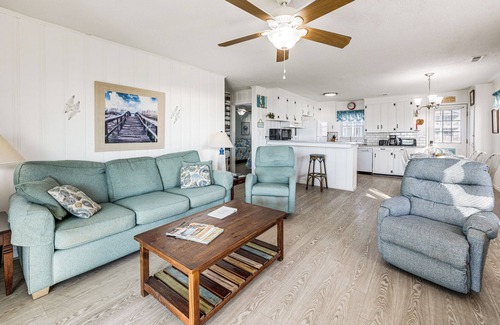 Surfside Beach Casa | Oceanfront Home w/Deck & Views in Surfside Beach!