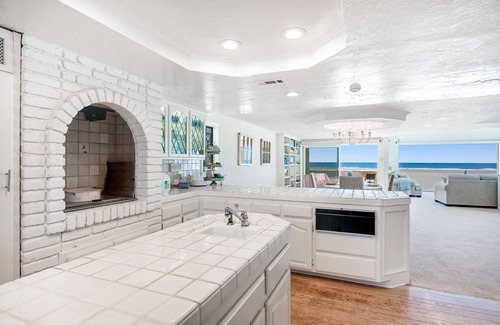 Hollywood Beach Casa | Oceanfront Home with Giant Picture Windows, Gas Fireplace, and Free WiFi