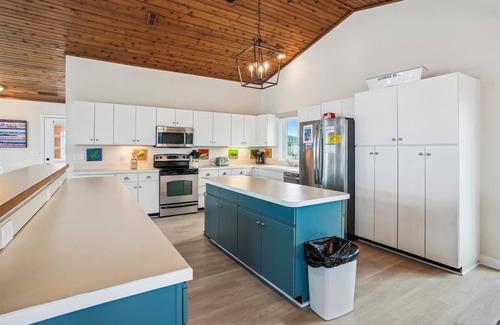 Carolina Dunes Casa | Oceanfront, Hot Tub, Game Room