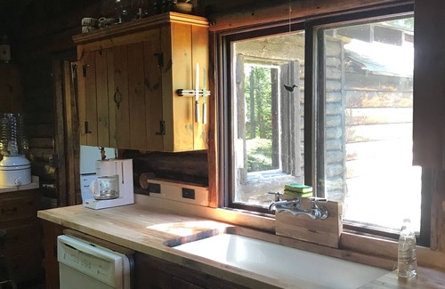 Southport Casa | Oceanfront Log Cabin with Dock on Southport Island - 7 acres with westerly views