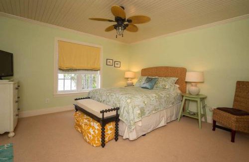 Beachwalk Casa | OCEANFRONT luxury 5 BR home in gated Harbor Island Community