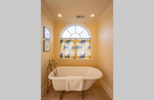 Beachwalk Casa | OCEANFRONT luxury 5 BR home in gated Harbor Island Community