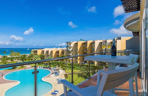 Oranjestad-West Condominio | Oceanfront Luxury Penthouse on Eagle Beach.