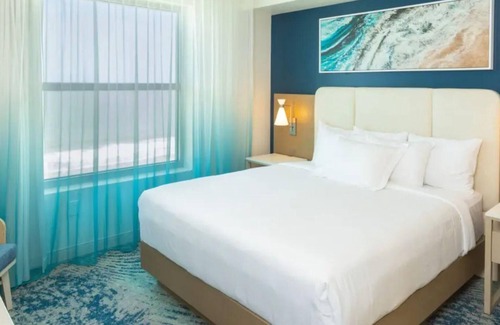 Myrtle Beach Complejo | Oceanfront Luxury: Your Holiday Inn Myrtle Beach Oceanfront Signature 2 Bd Suite