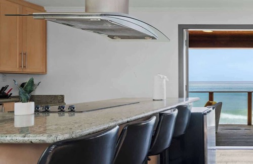 California Casa | Oceanfront Malibu Retreat