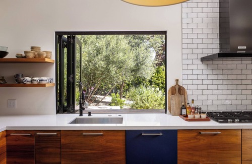 Central Malibu Casa | Oceanfront Malibu Retreat: Luxury Guest House and Creative Studio