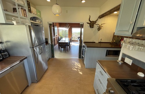 Stinson Beach Casa | Playa Stinson frente al mar, Master Ste, remodelado, cubierta de dunas, sala de medios.